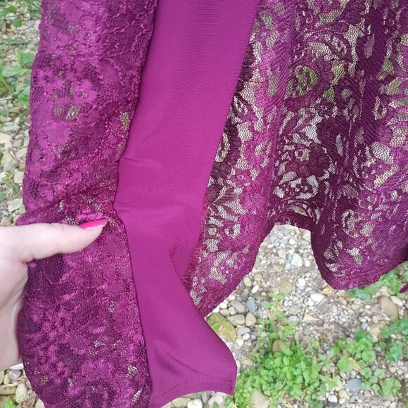 beautiful plum bohemian kimono. - Picture 5 of 10